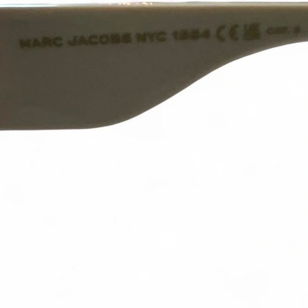 Marc Jacobs Oversized Square Sunglasses in White w: Gold Hardware & Black Lenses - Picture 5 of 5
